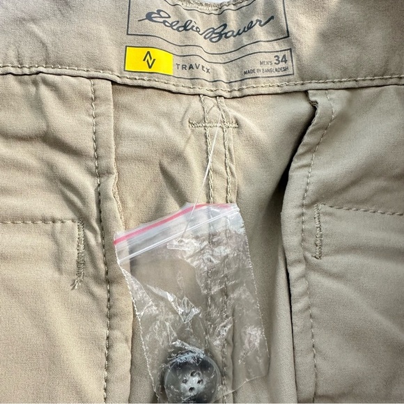 Eddie Bauer Travex Cargo Shorts Travel Men's Size 34 Khaki Cotton Hiking NWOT - Picture 3 of 7